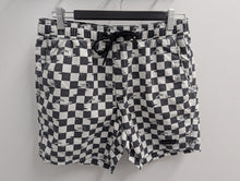 Load image into Gallery viewer, KSCY Wern Beach Short Kisses Print