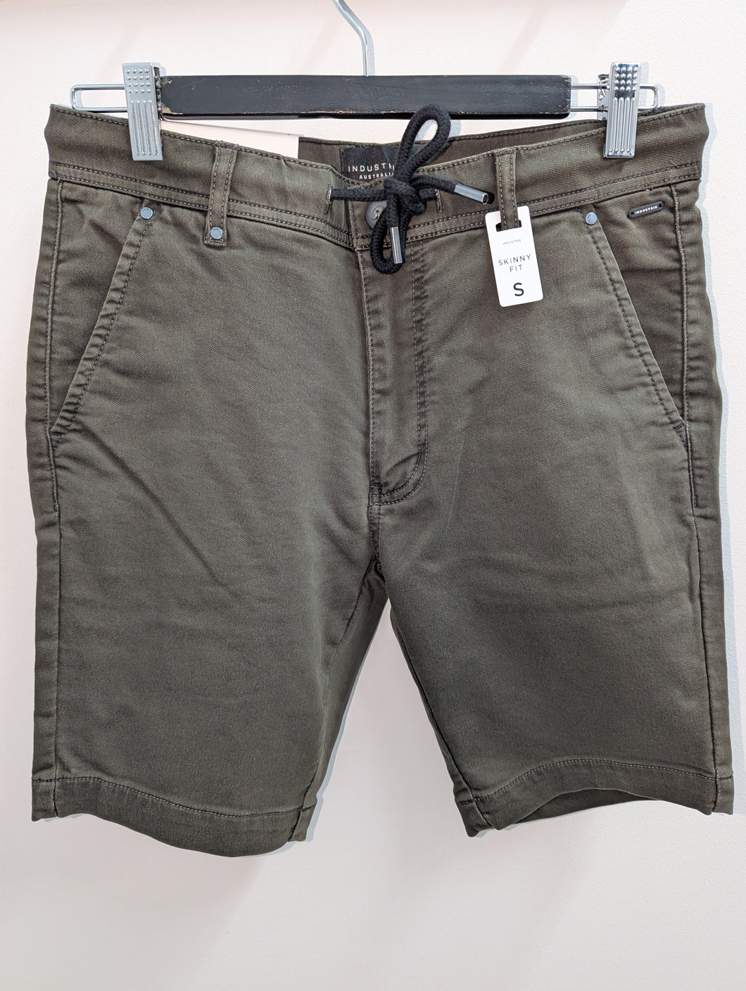 Industrie The New Drifter Cuba Short Dark Khaki